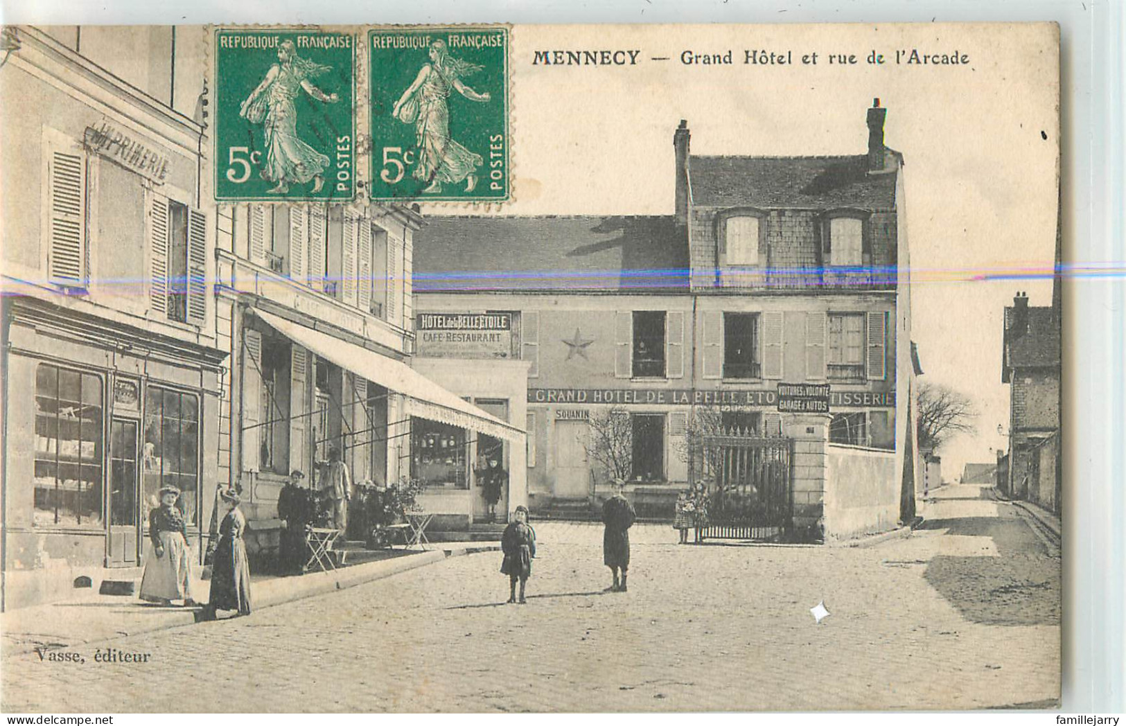 30285 - MENNECY - GRAND HOTEL ET RUE DE L ARCADE - Mennecy