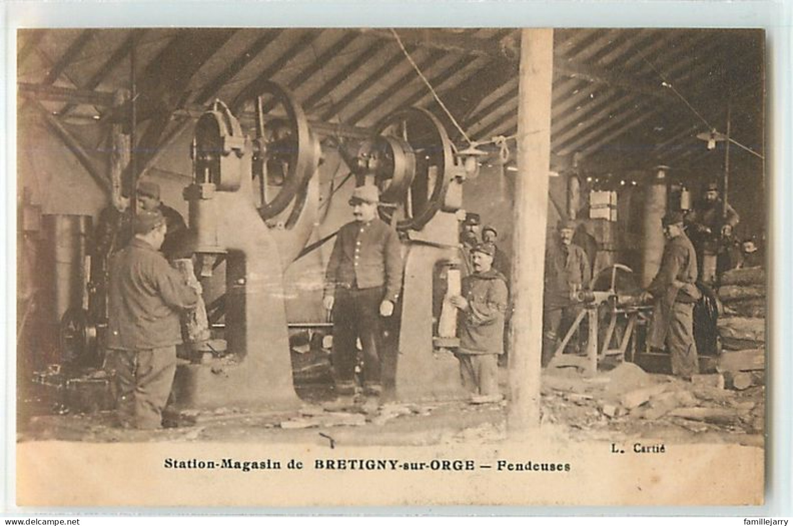 13605 - BRETIGNY SUR ORGE - STATION MAGASIN / FENDEUSES - Bretigny Sur Orge