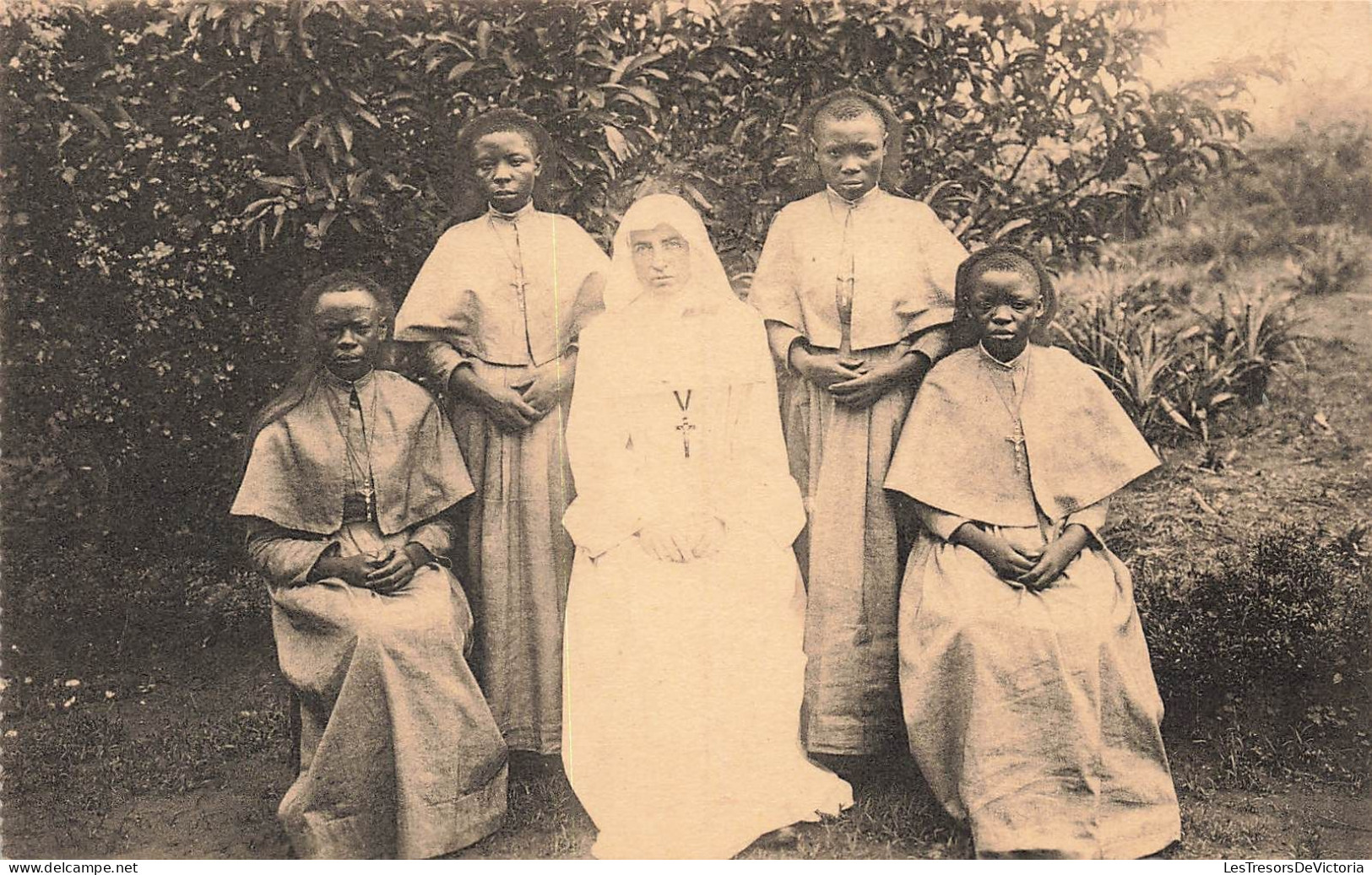 CONGO BELGE - Première Sœurs Indigènes à Baudouinville - Animé - Carte Postale Ancienne - Congo Belga