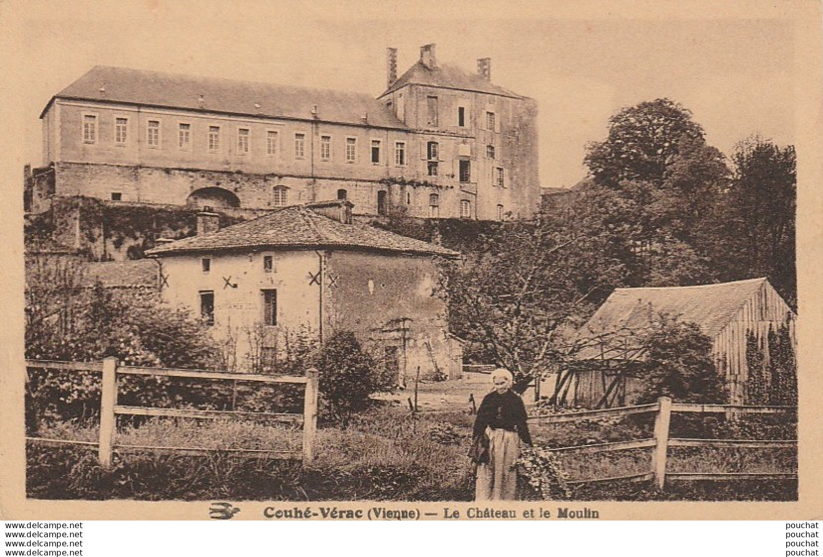 X9-86) COUHE VERAC (VIENNE) LE CHATEAU ET LE MOULIN - ( ANIMEE - PERSONNAGE - 2 SCANS ) - Couhe