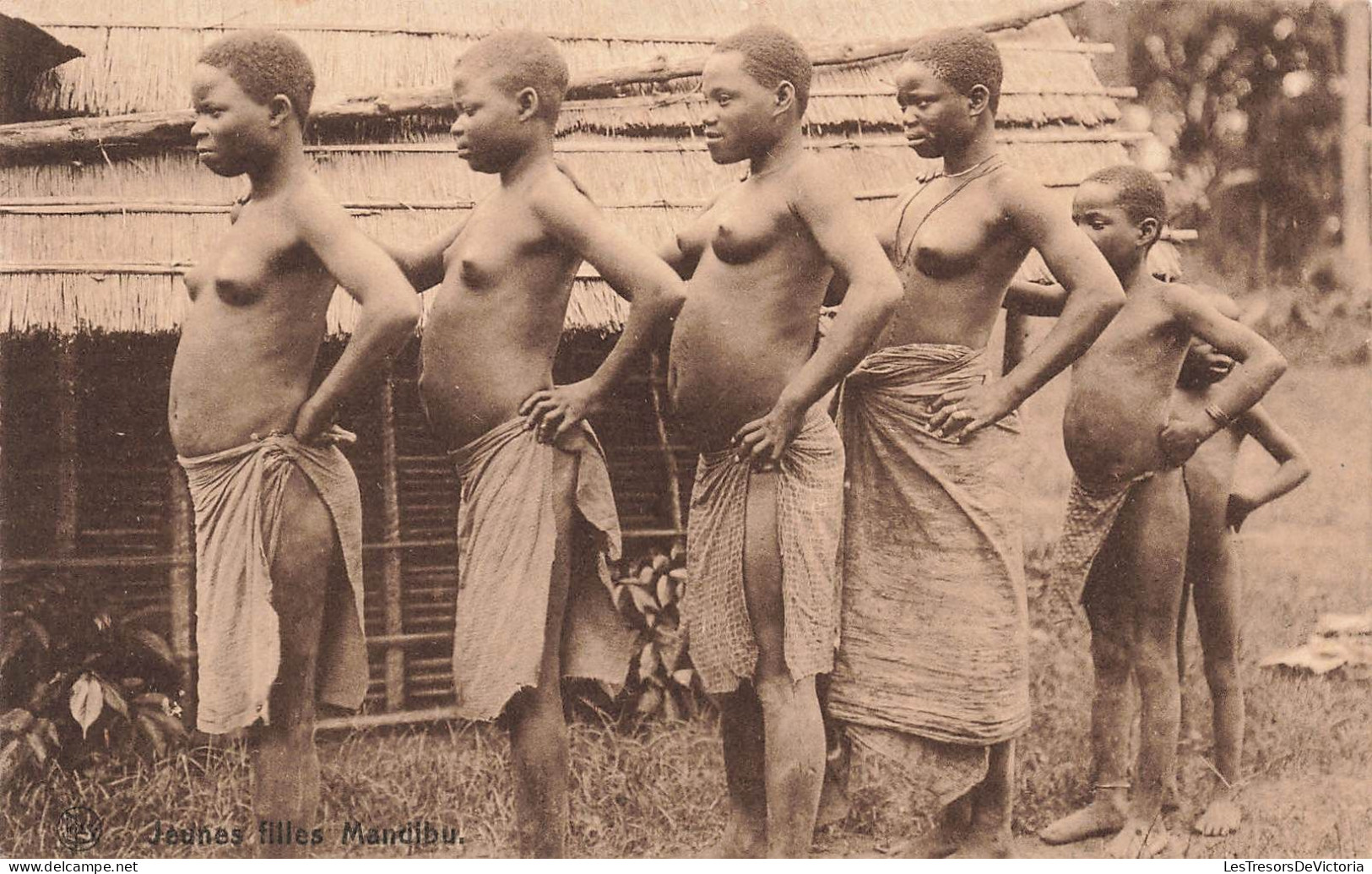 ETHNIQUES ET CULTURES - Jeunes Filles Mandibu - Animé -Carte Postale Ancienne - Afrique