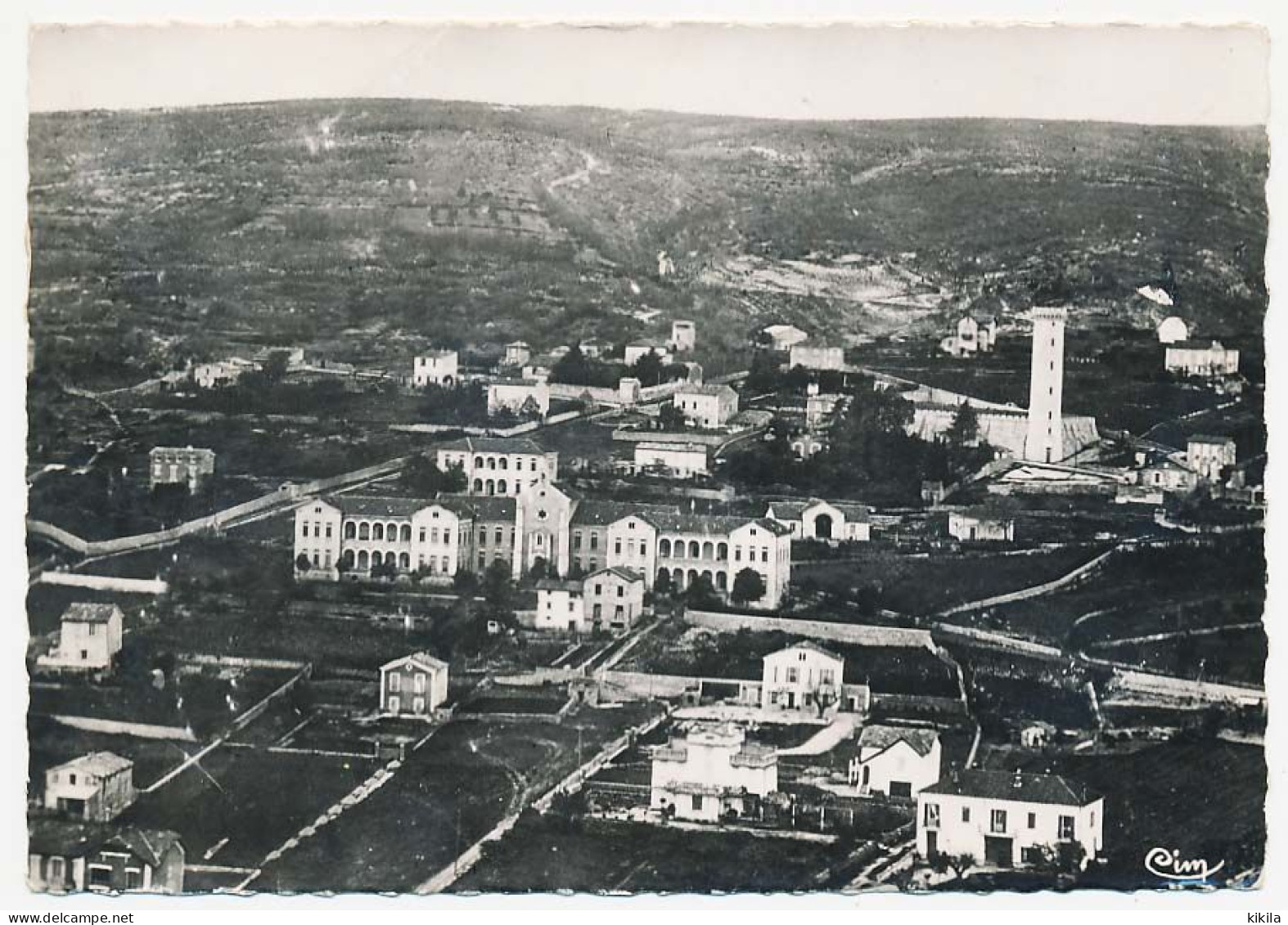 CPSM Dentelée 10.5 X 15 Basses-Alpes (Alpes De Haute Provence) FORCALQUIER Hôpital - Château D'Eau Et Observatoire* - Forcalquier