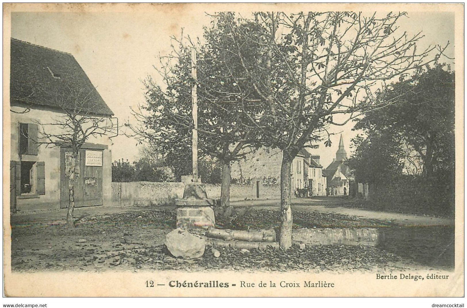 23 CHENERAILLES. Rue De La Croix MARLIERE 1906 - Chenerailles