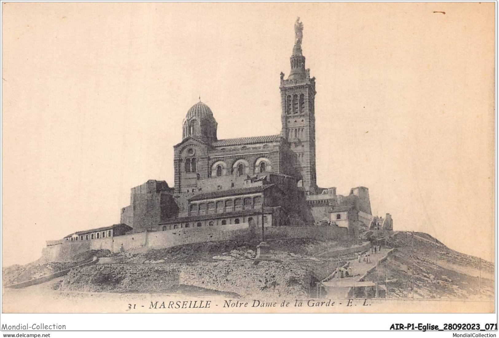 AIRP1-EGLISE-0036 - Marseille - Notre-dame De La Garde  - Eglises Et Cathédrales