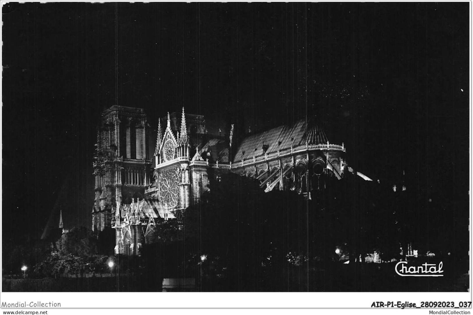 AIRP1-EGLISE-0019 - Notre-dame Illuminé - Coté Sud - Eglises Et Cathédrales