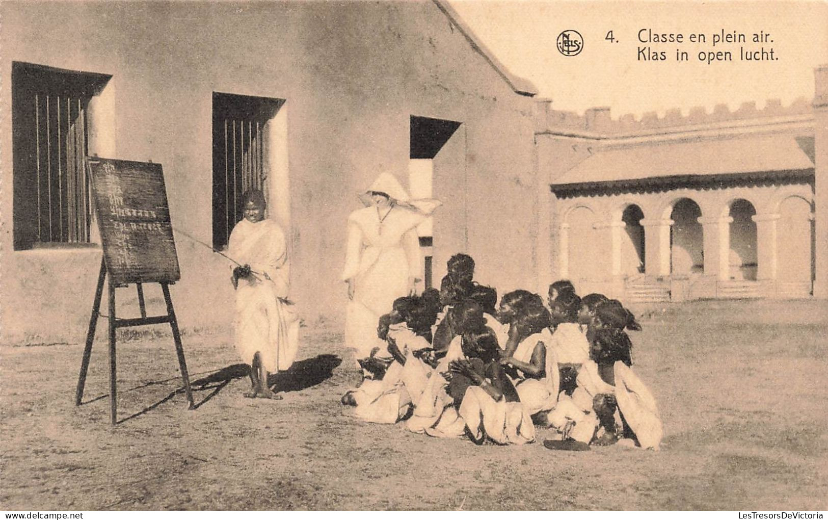 CONGO - Classe En Plein Air - Congrégation Des Filles De La Croix De Liège - Animé - Carte Postale Ancienne - Congo Belga