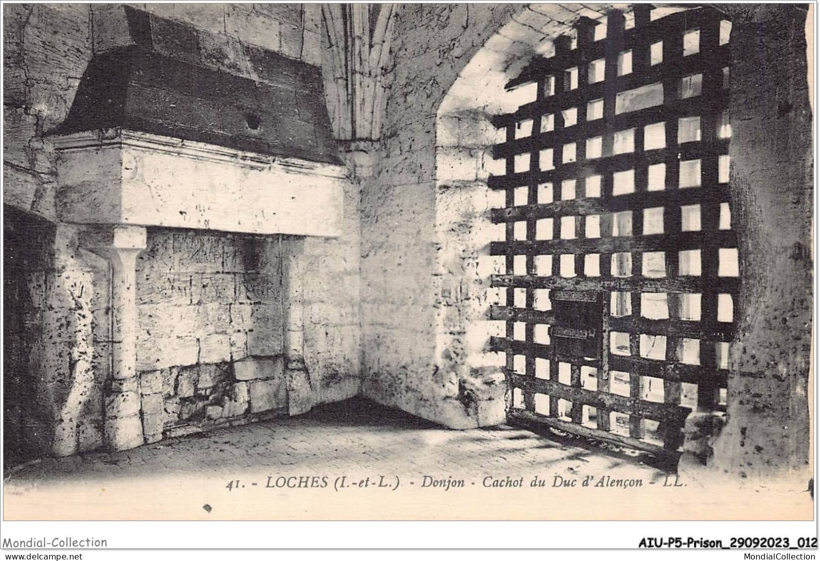 AIUP5-0412 - PRISON - Loches - Le Donjon - Le Cachot Du Duc D'alençon - Gevangenis