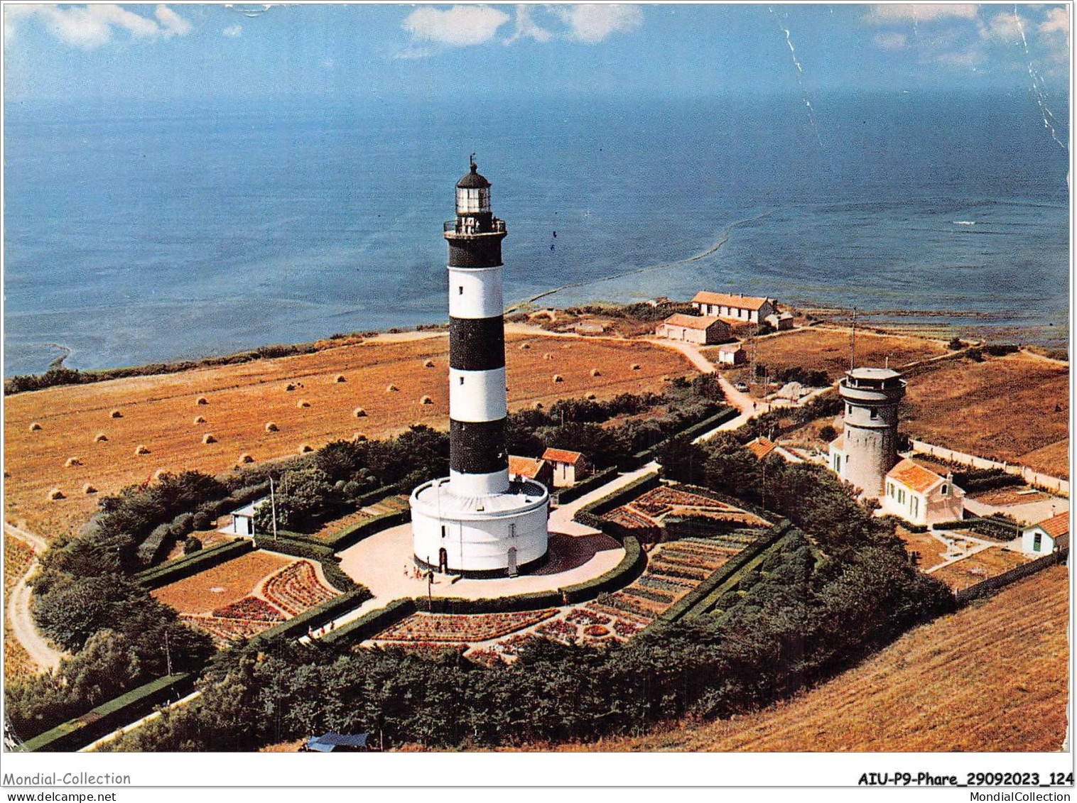 AIUP9-0861 - PHARE - En Avion Au-dessus De I K - Phare De Chassiron - Lighthouses