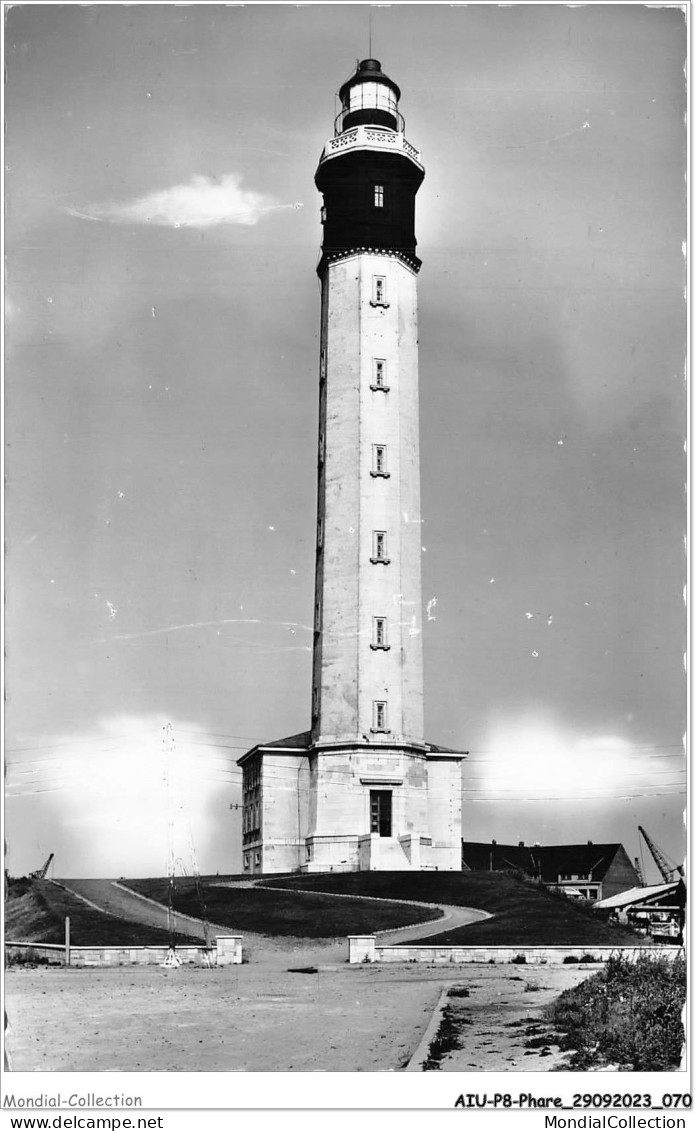 AIUP8-0724 - PHARE - Calais - Le Phare - Lighthouses