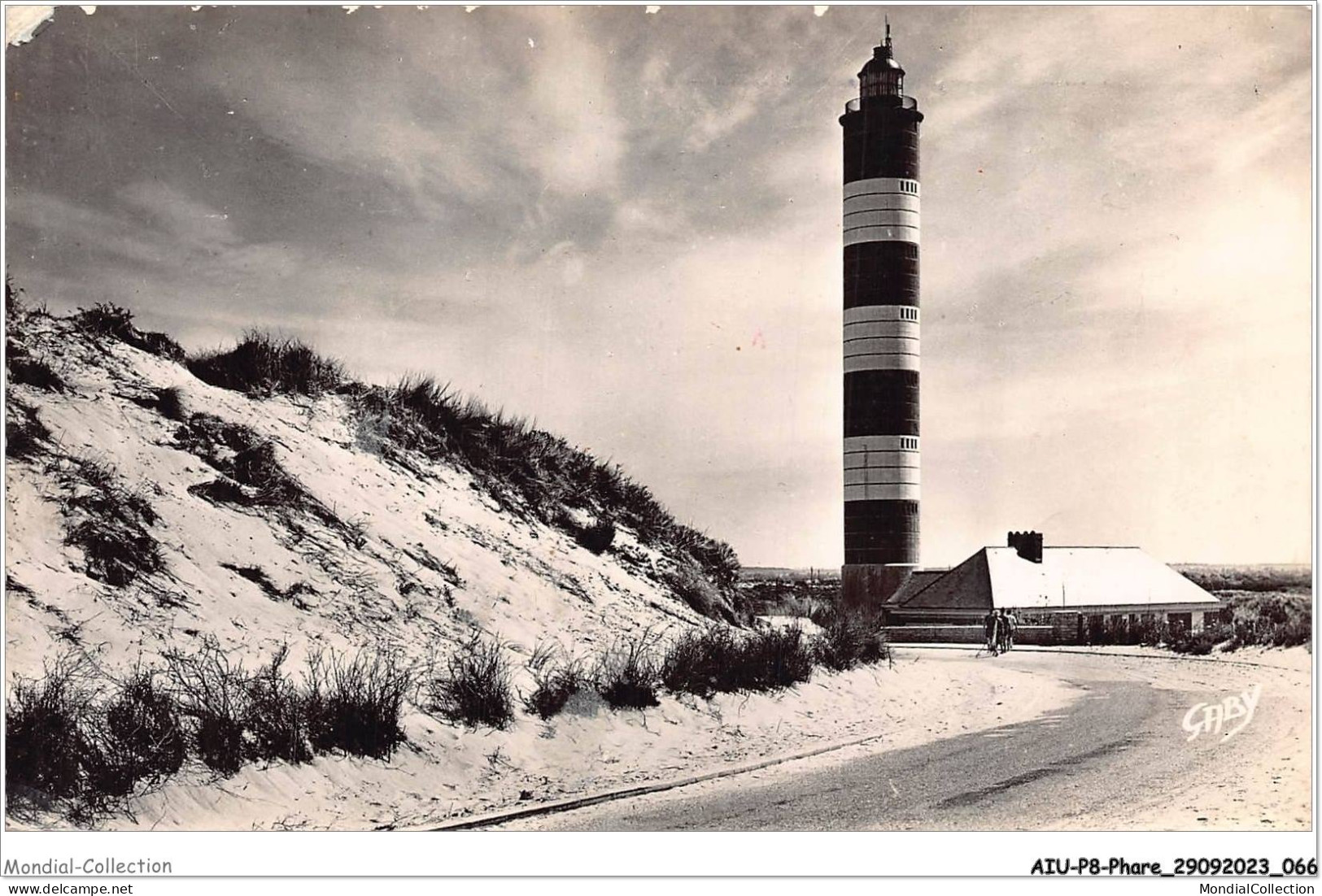 AIUP8-0722 - PHARE - Berck-plage - Le Phare Vu Des Dunes - Lighthouses