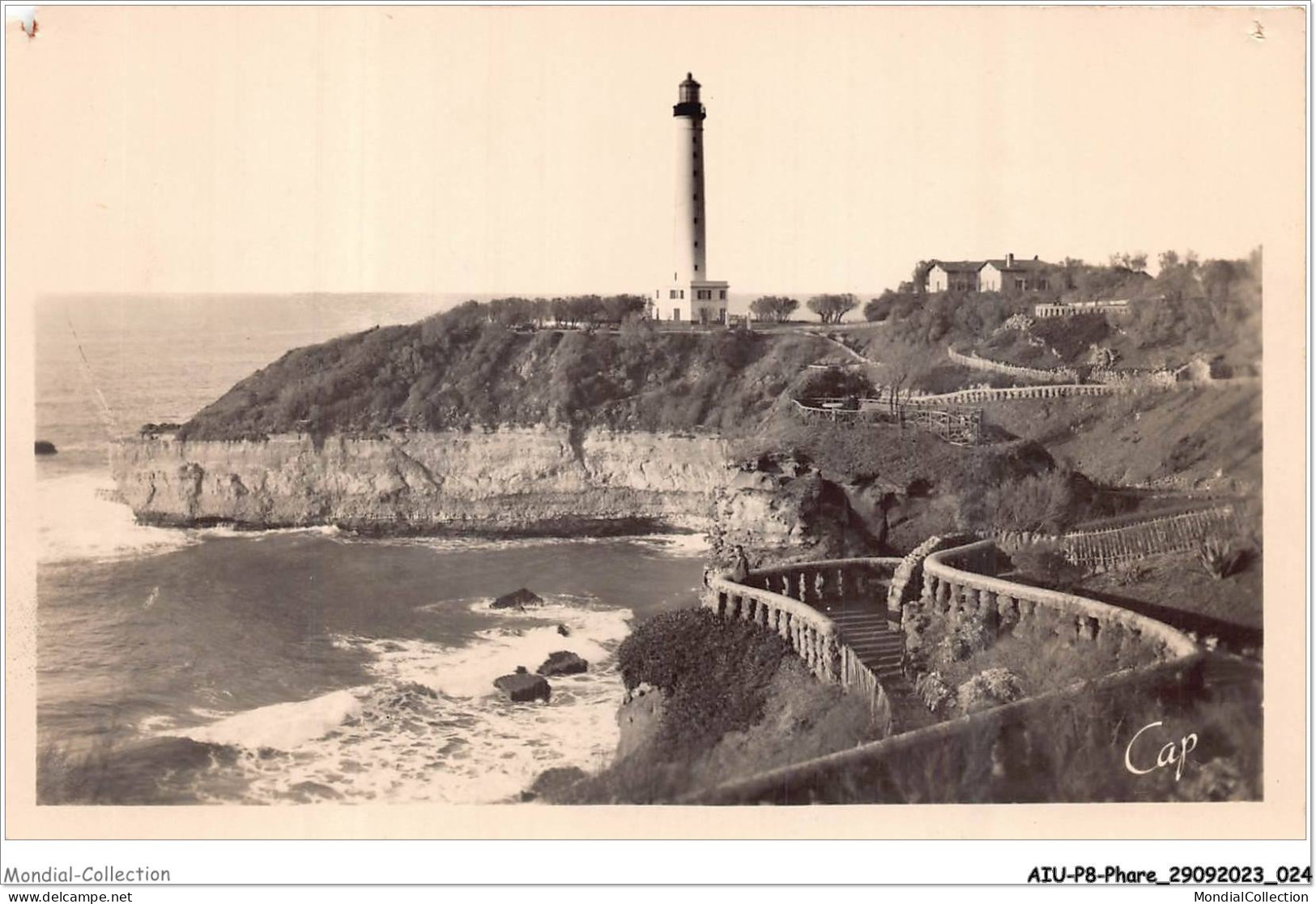 AIUP8-0701 - PHARE - Biarritz - Le Phare Et Les Nouveaux Jardins - Lighthouses