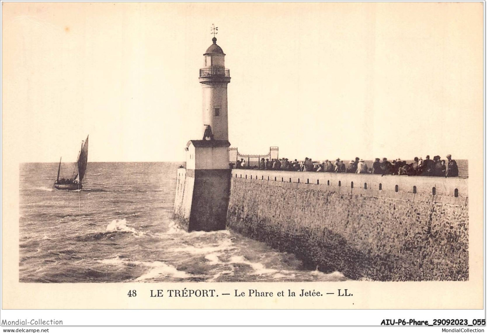 AIUP6-0519 - PHARE - Le Tréport - Le Phare Et La Jetée - Lighthouses