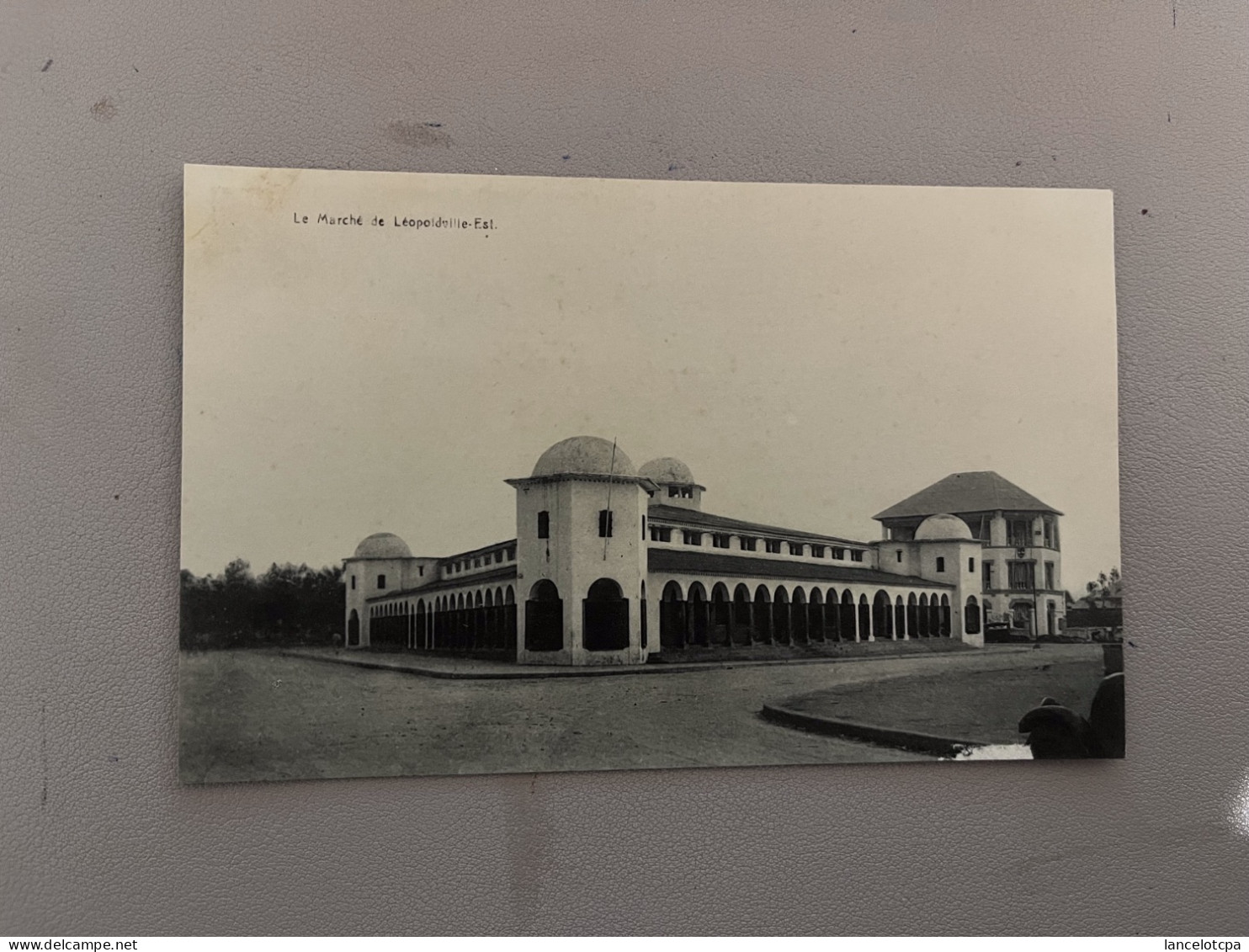 LE MARCHE DE LEOPOLDVILLE EST - Kinshasa - Léopoldville