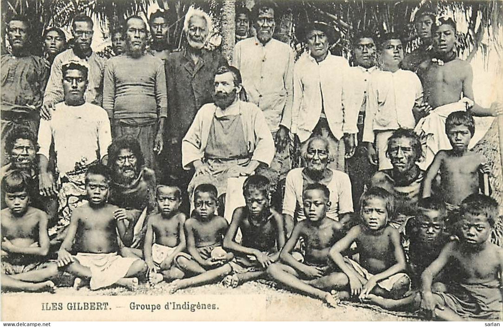 KIRIBATI , Iles GILBERT , Groupe D'indigenes , * 493 86 - Kiribati