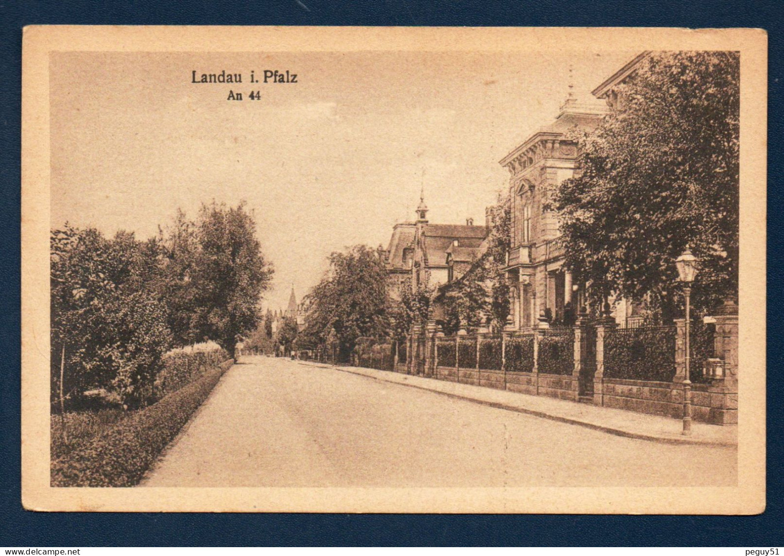 Landau In Der Pflalz. An 44 Strasse. 1930 - Landau