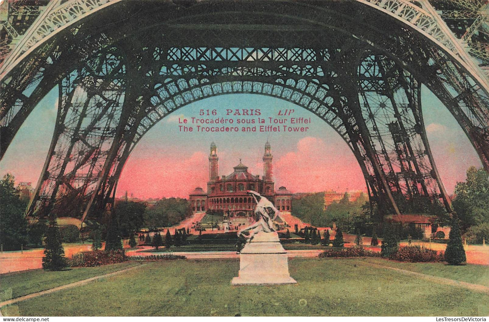 FRANCE - Paris - Le Trocadéro Sous La Tour Eiffel - The Trocadero And Eiffel Tower - Colorisé - Carte Postale Ancienne - Tour Eiffel