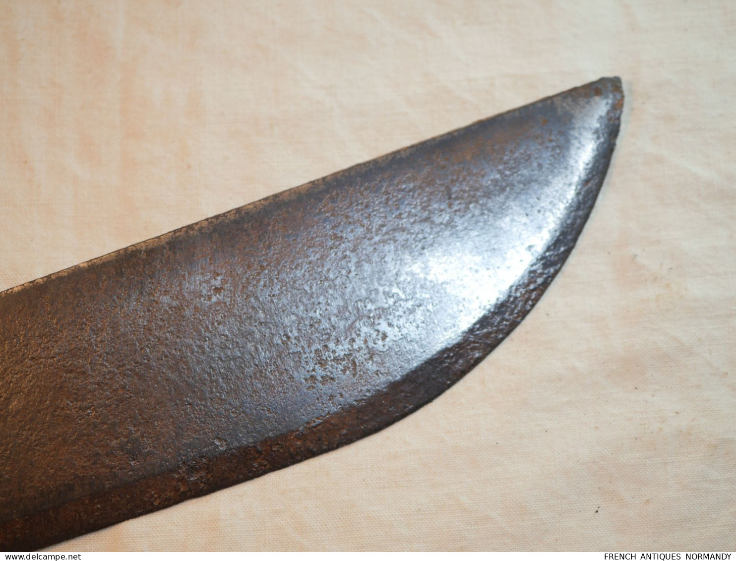 Machette militaire à identifier, sans doute US provenance terrain Normandie 1944   Provenance terrain garantie Normandie