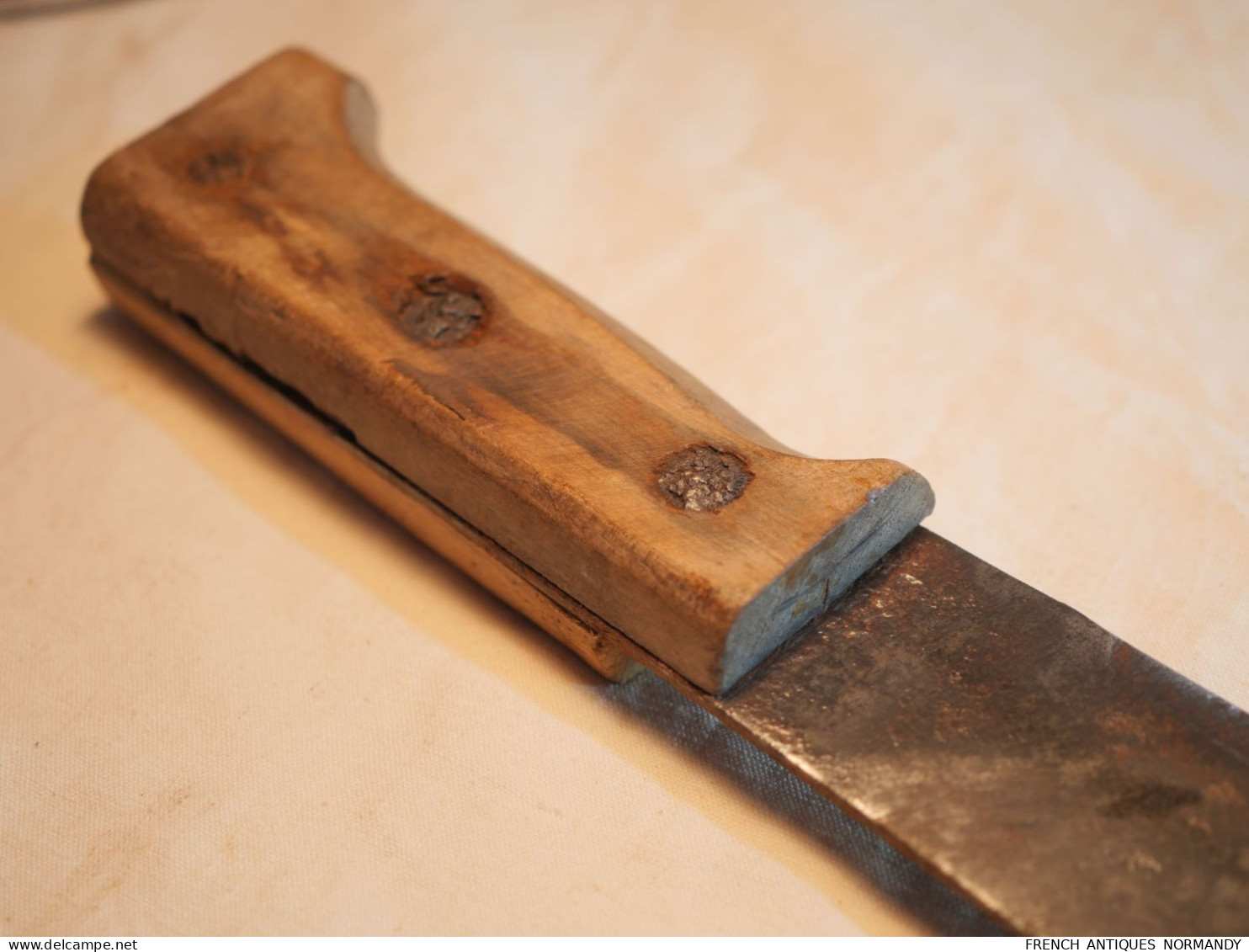 Machette militaire à identifier, sans doute US provenance terrain Normandie 1944   Provenance terrain garantie Normandie