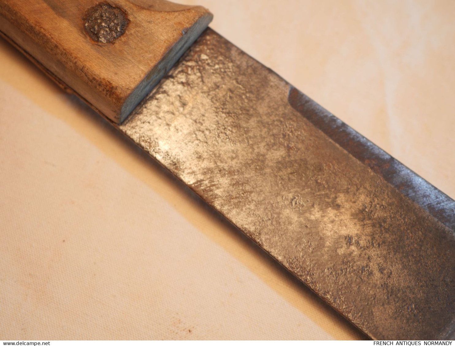 Machette militaire à identifier, sans doute US provenance terrain Normandie 1944   Provenance terrain garantie Normandie