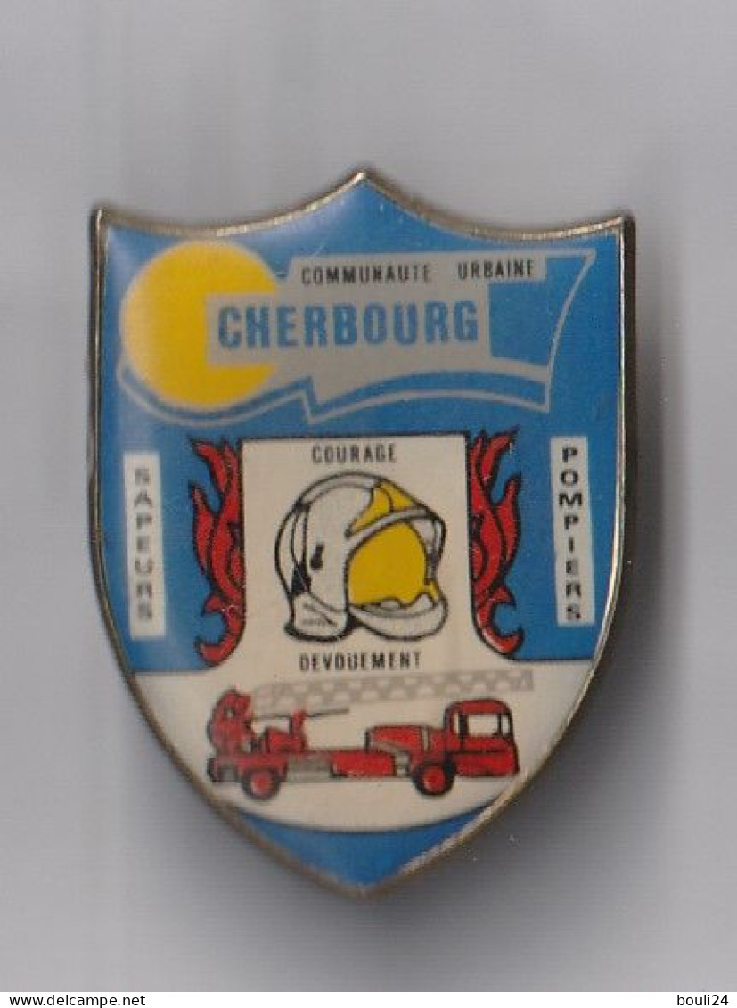 PIN'S THEME POMPIERS  DE CHERBOURG  DANS LA MANCHE - Firemen