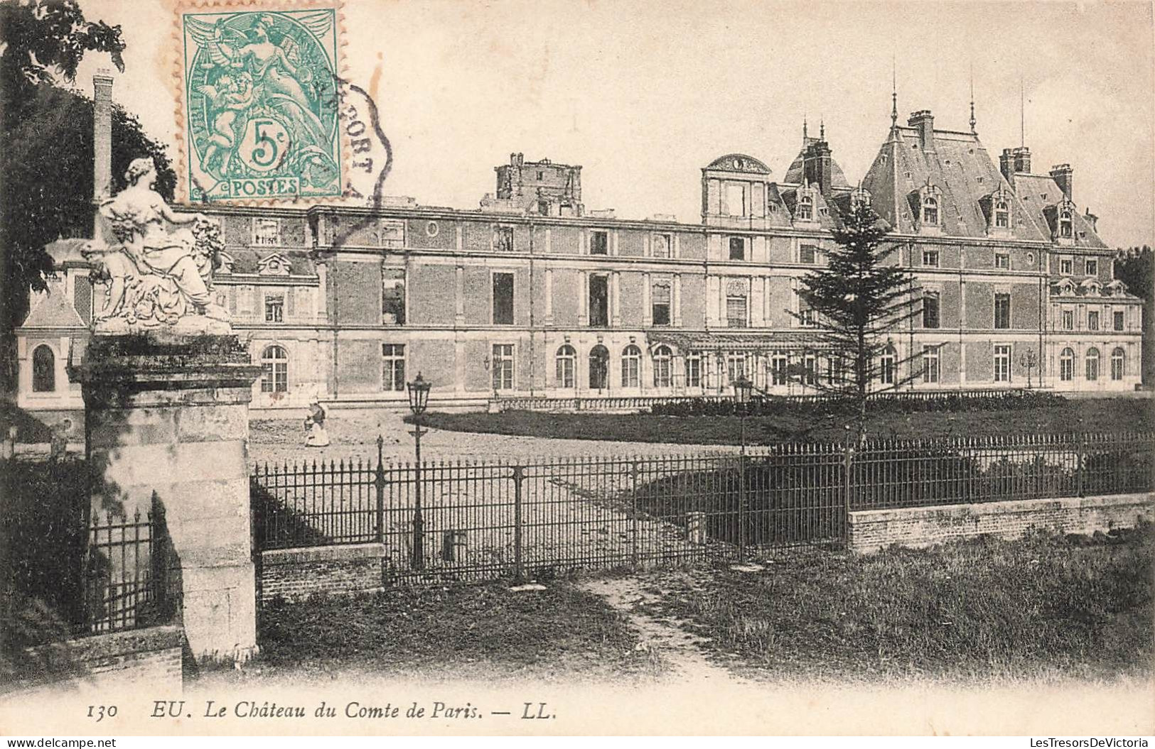 FRANCE - Eu - Vue Sur Le Château Du Comte De Paris - L L  - Vue Face à L'entrée - Vue D'ensemble- Carte Postale Ancienne - Eu