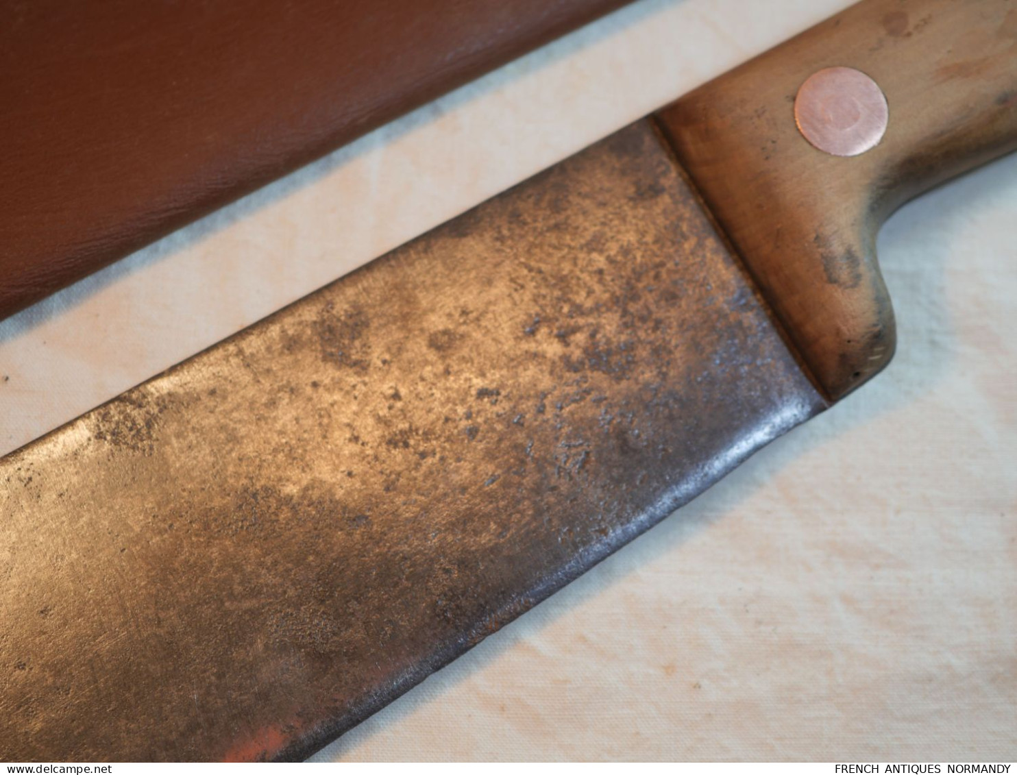 Couteau machette avec étui sans doute militaire - époque après guerre ou WWII   Longueur lame 39 cm