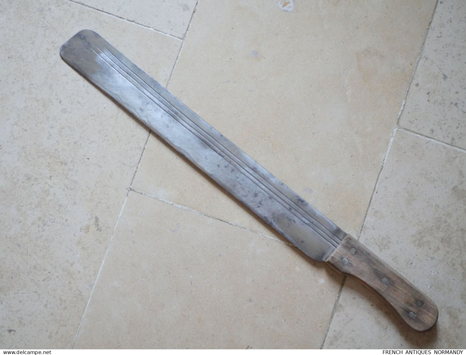 Couteau Machette Sans Doute Militaire - époque Après Guerre Ou WWII   Longueur Lame 45 Cm - Knives/Swords