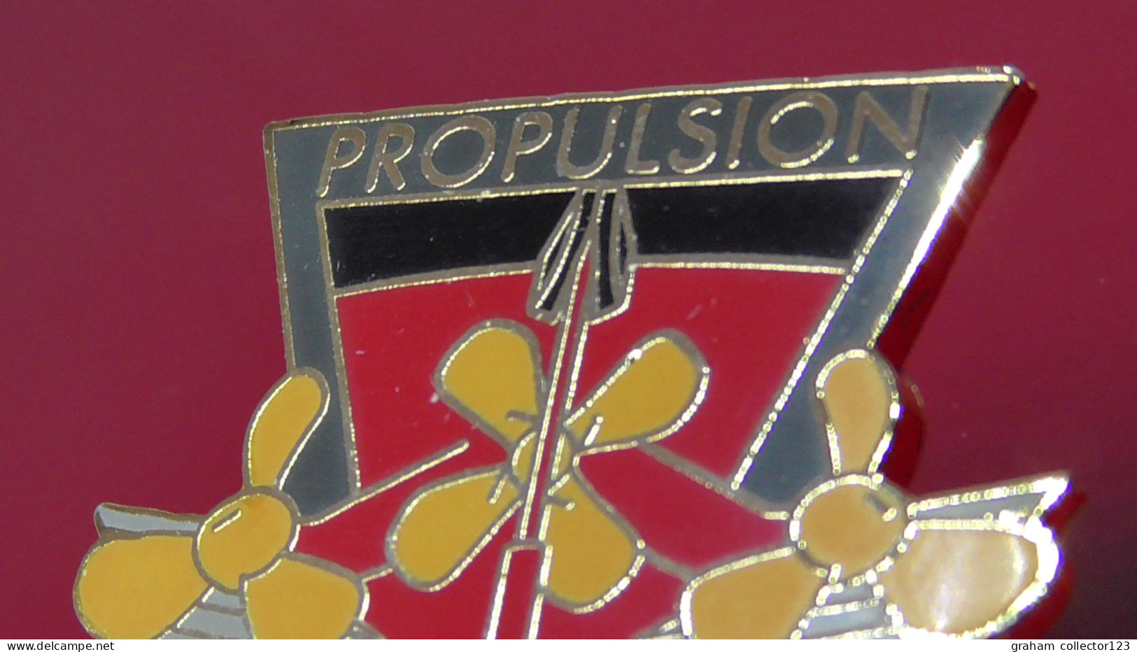 Modern Enamel And Metal Badge Danbury Mint The Titanic Ship Boat Propulsion Propellers - Transports