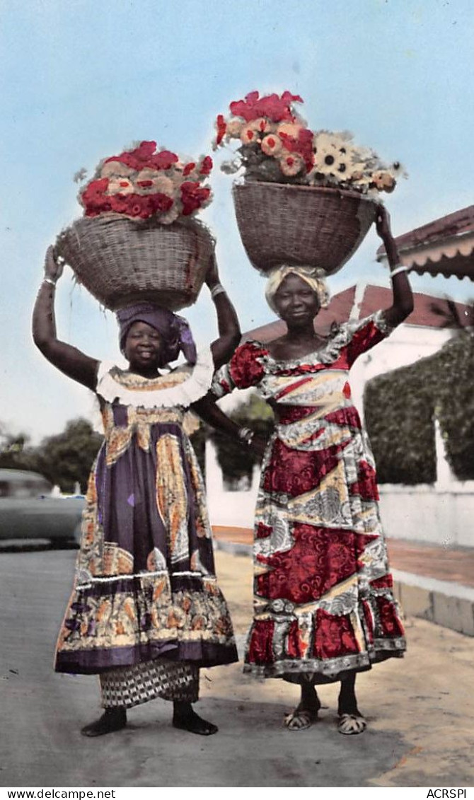 BURKINA FASO Ex Haute-Volta OUAGADOUGOU Jeune Marchande De Fleurs édition Hoa-Qui (2 Scans) N°53 \MP7111 - Burkina Faso