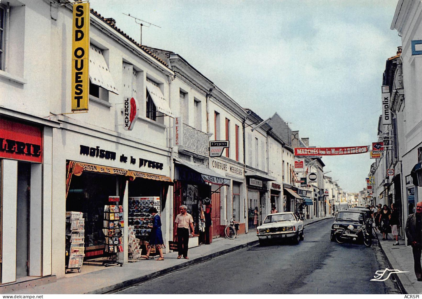 17 SAUJON  RUE CARNOT Maison De La Presse Carte Vierge Non Circulé  (Scan R/V) N° 63 \MP7136 - Saujon