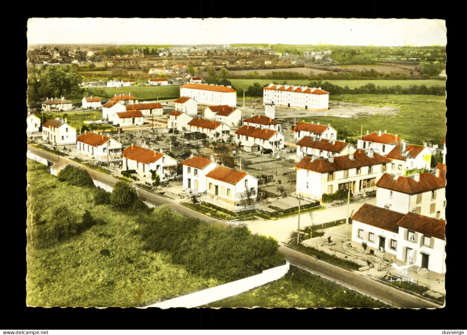 18 Cher En Avion Au Dessus De La Guerche Sur L ' Aubois Cités H.L.M. Vue Aerienne Lapie Editeur - La Guerche Sur L'Aubois