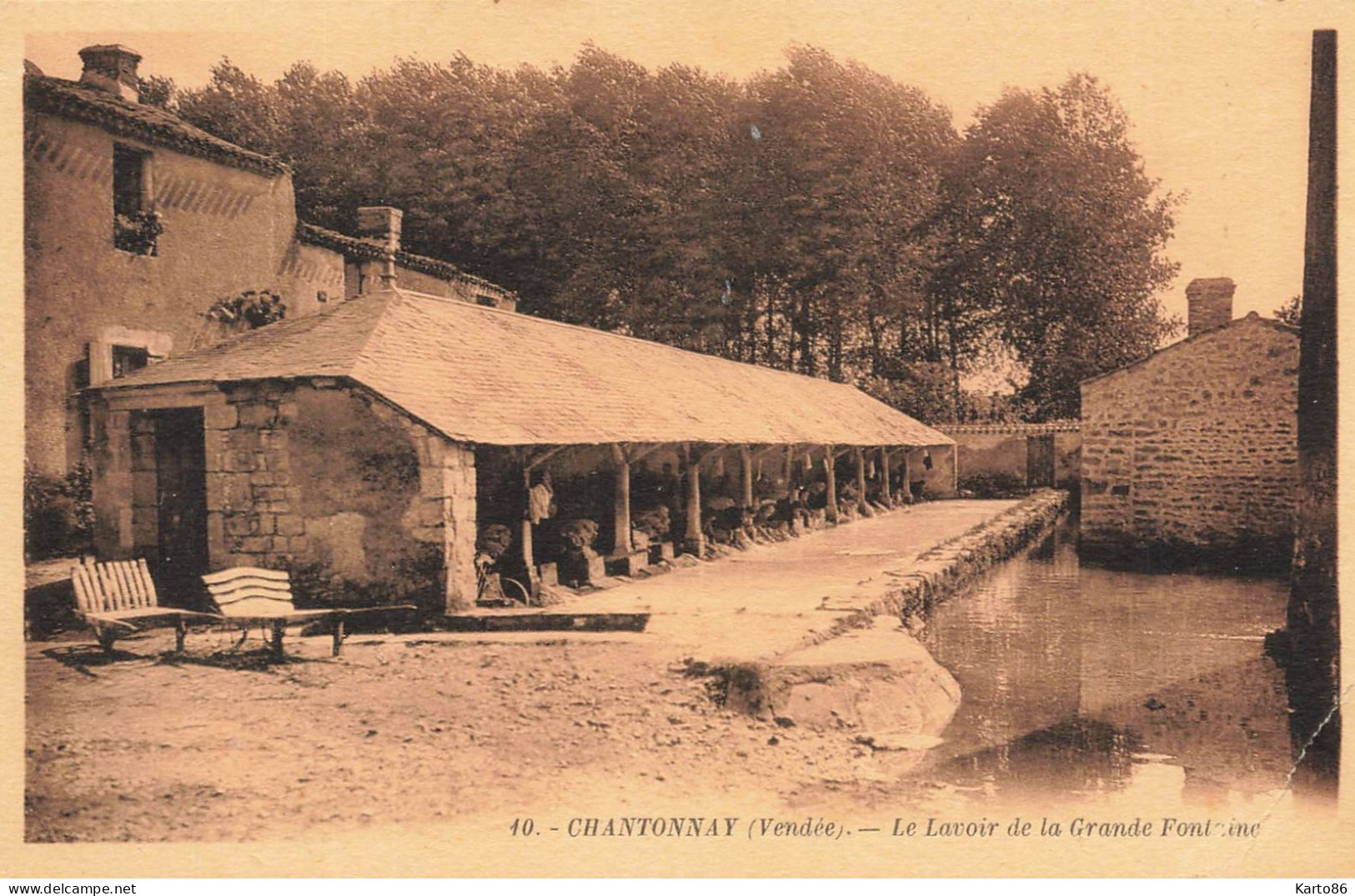 Chantonnay * Le Lavoir De La Grande Fontaine * Laveuses Lavandières Blanchisseuses * Villageois - Chantonnay