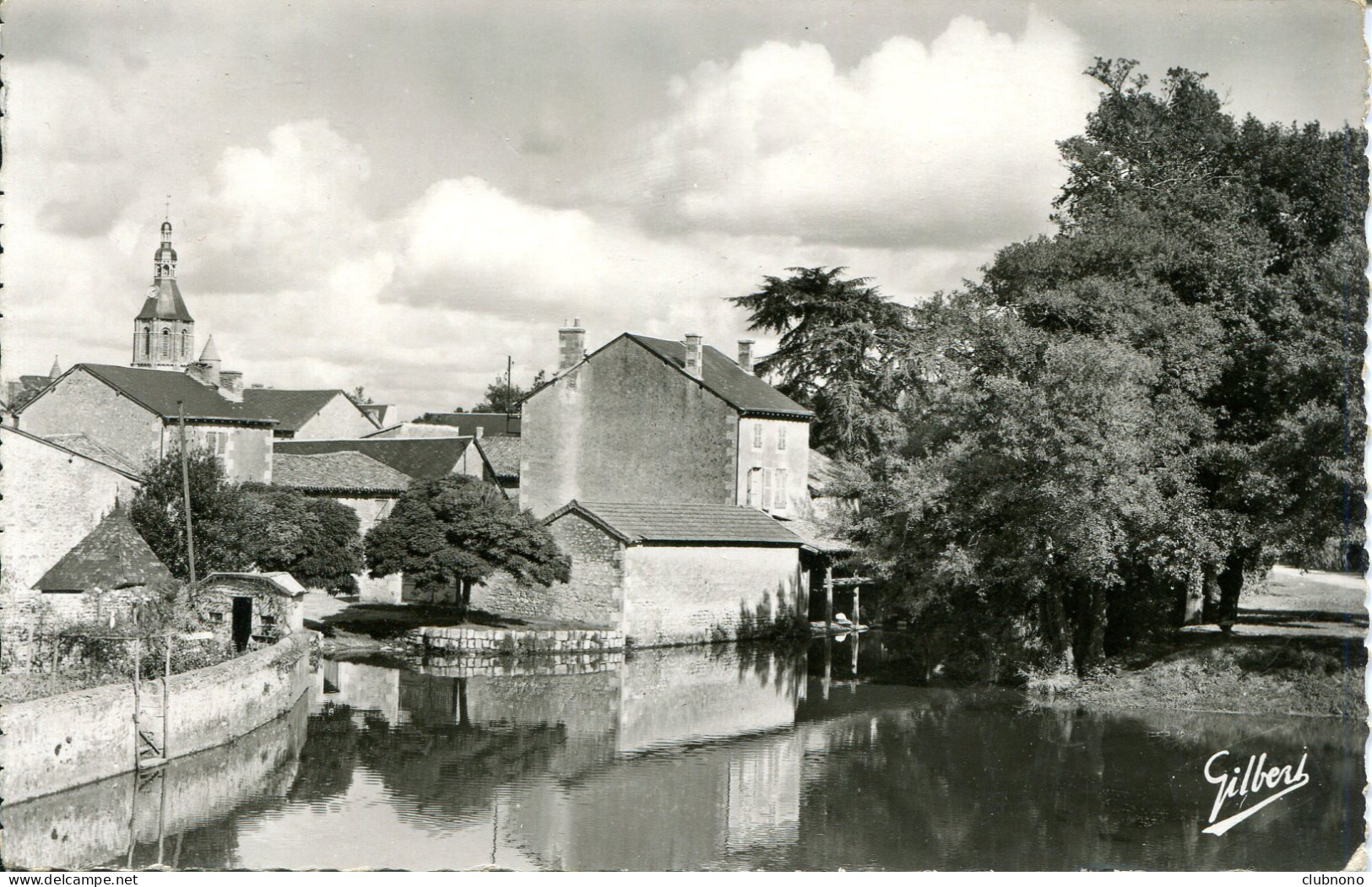 CPSM -  CIVRAY -  LA CHARENTE A LA POINTE DE L'ILE (IMPECCABLE) - Civray