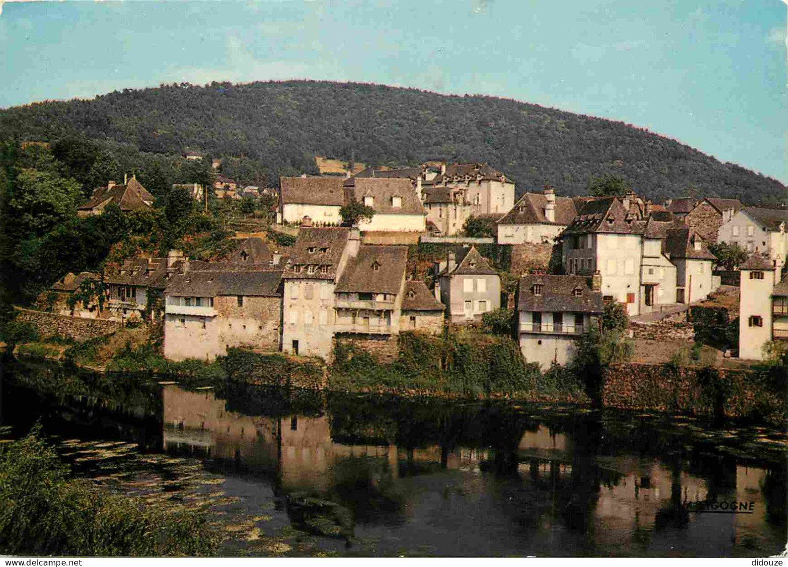 19 - Argentat - Vieilles Maisons Sur Les Bords De La Dordogne - CPM - Voir Scans Recto-Verso - Argentat