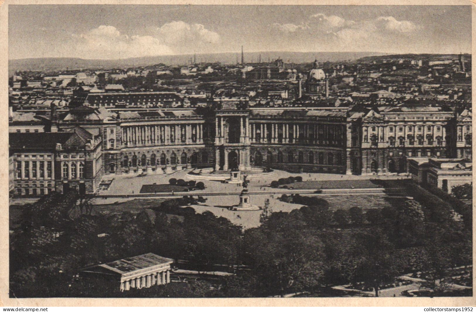 VIENNA, ARCHITECTURE, PARK, STATUE, AUSTRIA, POSTCARD - Wien Mitte