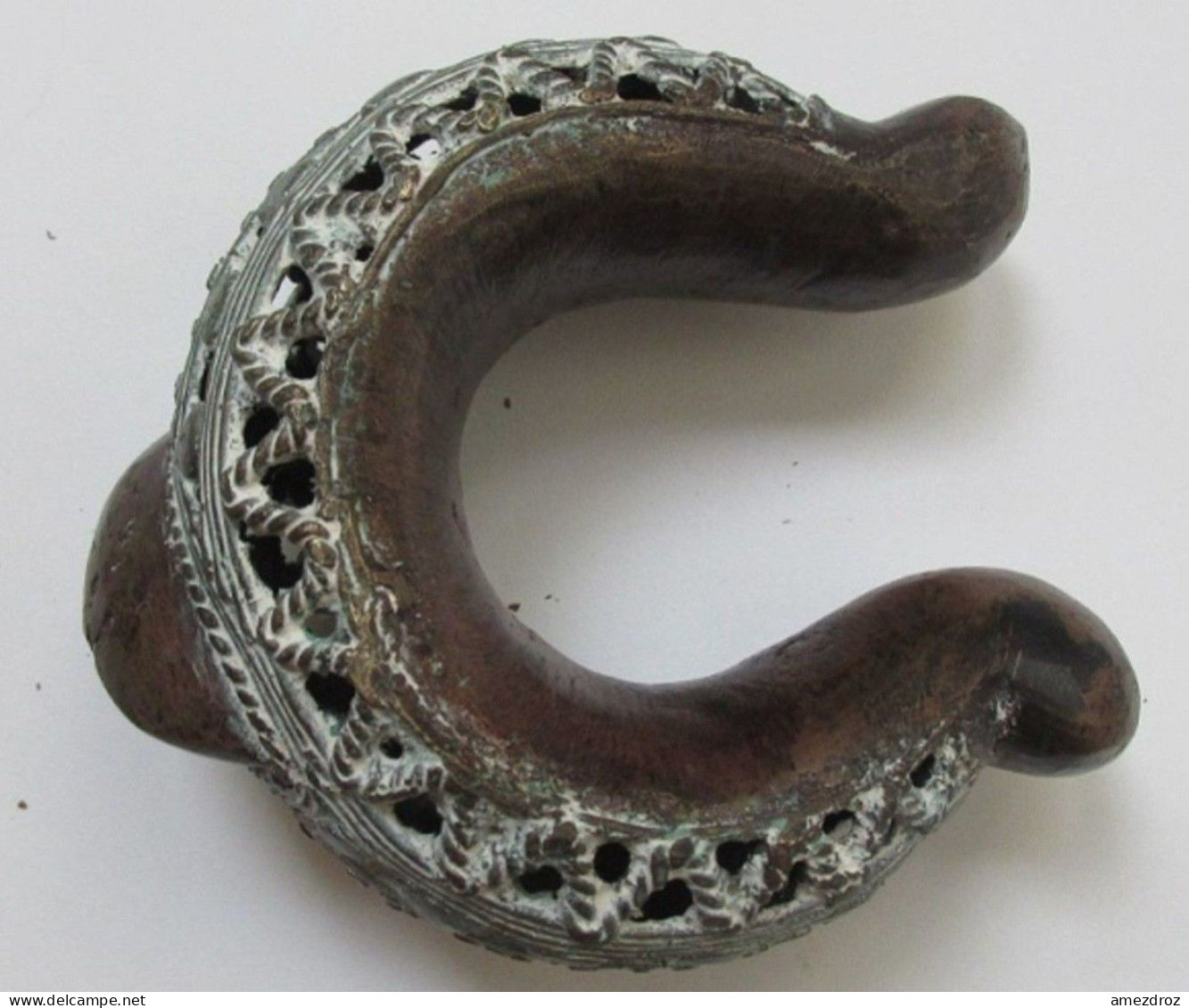 Afrique Occidentale Magnifique Pièce Relativement Rare Ancien Gros Bracelet En Bronze Fin, Vert De Gris (6) - Arte Africana
