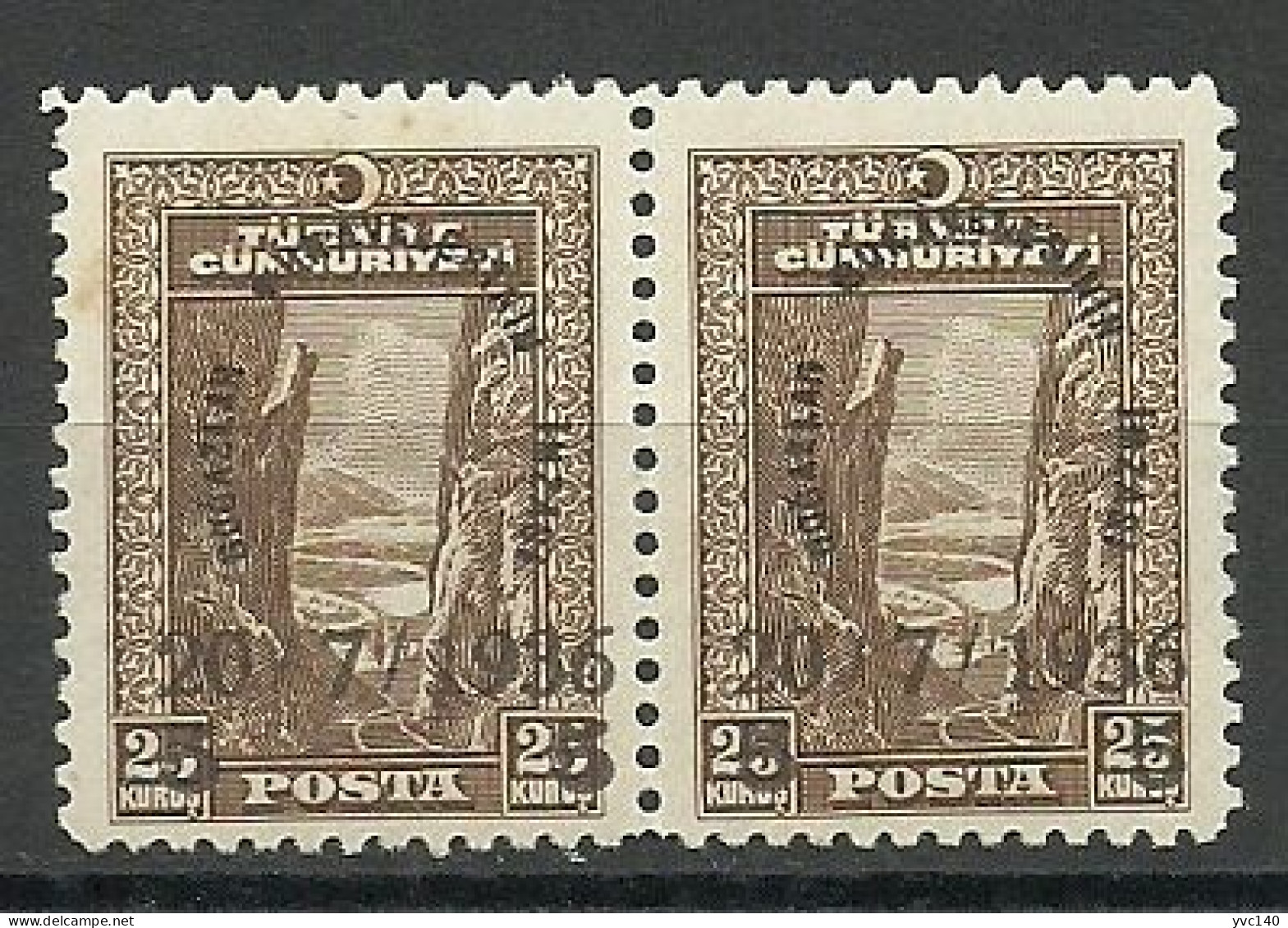 Turkey; 1936 Surcharged Stamp For The Signature Of The Straits Settlement "Bogazlan Instead Of Bogazlar" ERROR (Pair) - Nuevos
