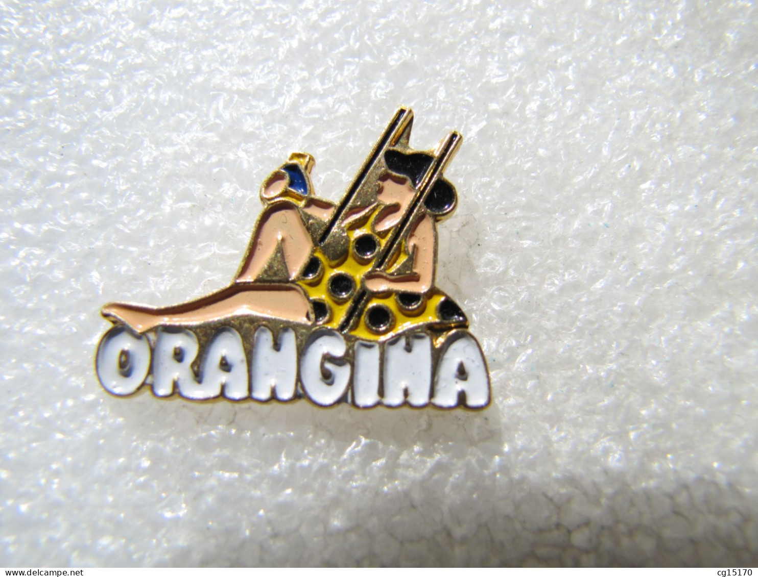 PIN'S       ORANGINA  PIN UP - Boissons