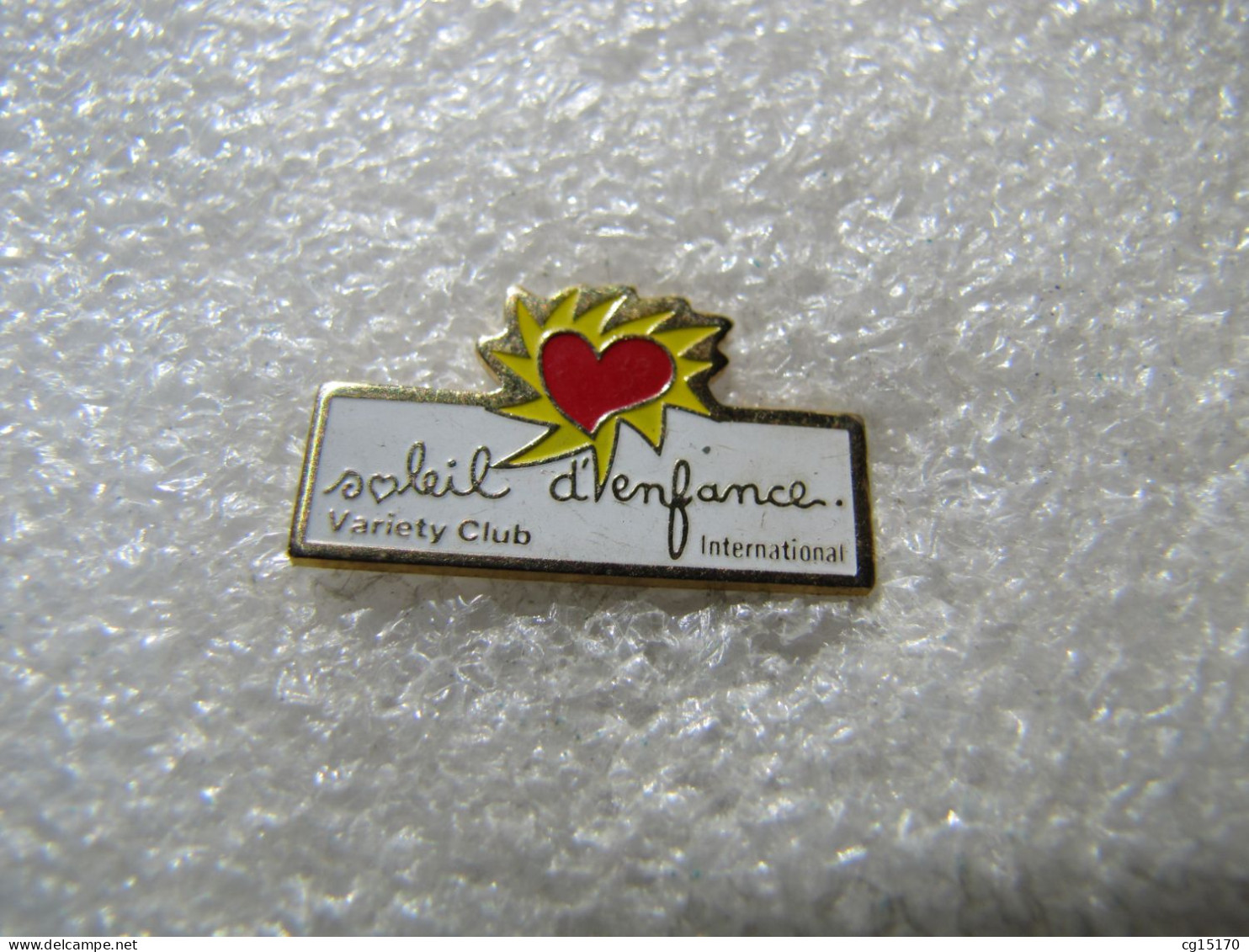 PIN'S    VARIETY CLUB    SOLEIL D'ENFANCE - Associations