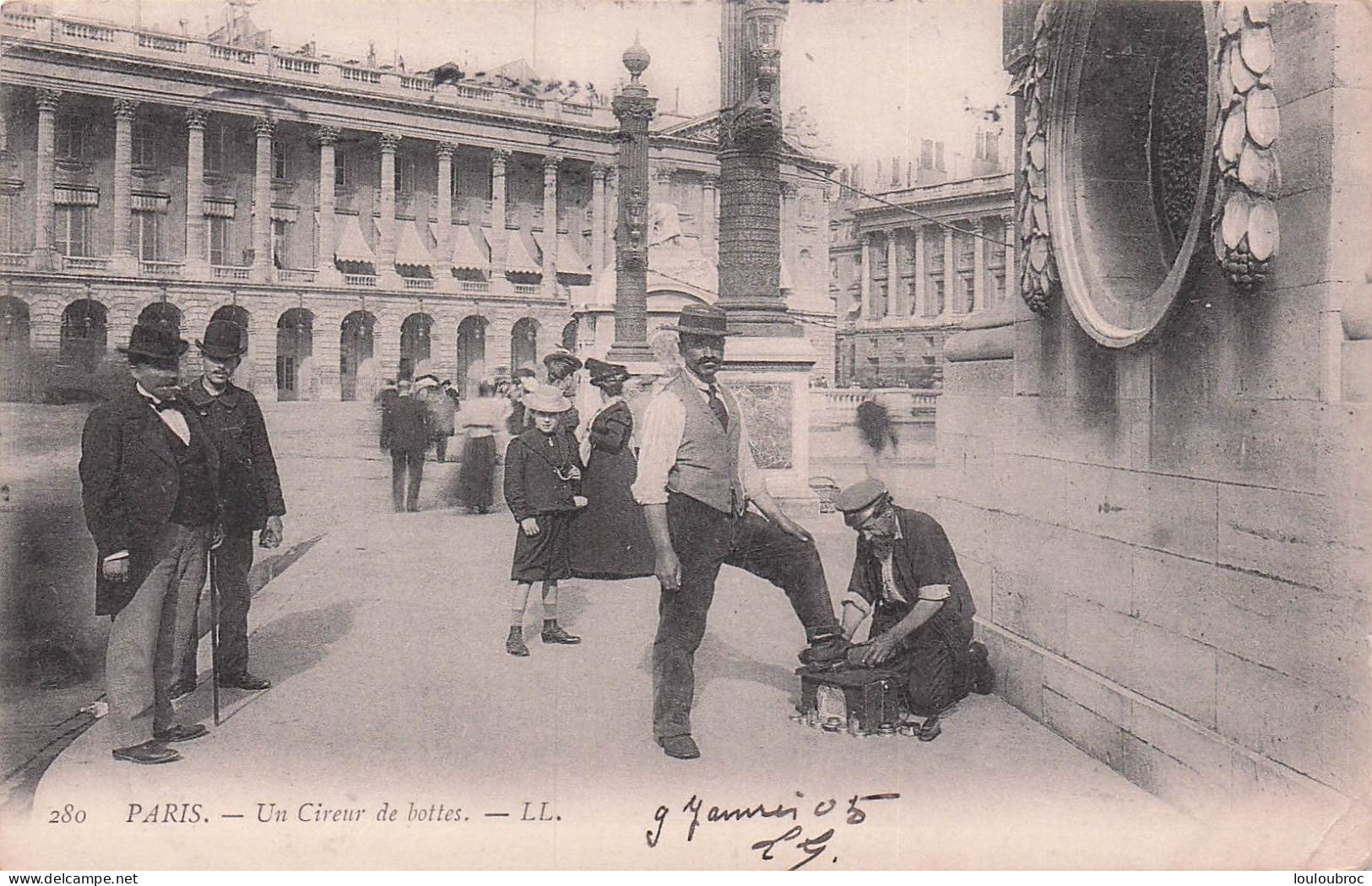 PARIS UN CIREUR DE BOTTES - Petits Métiers à Paris