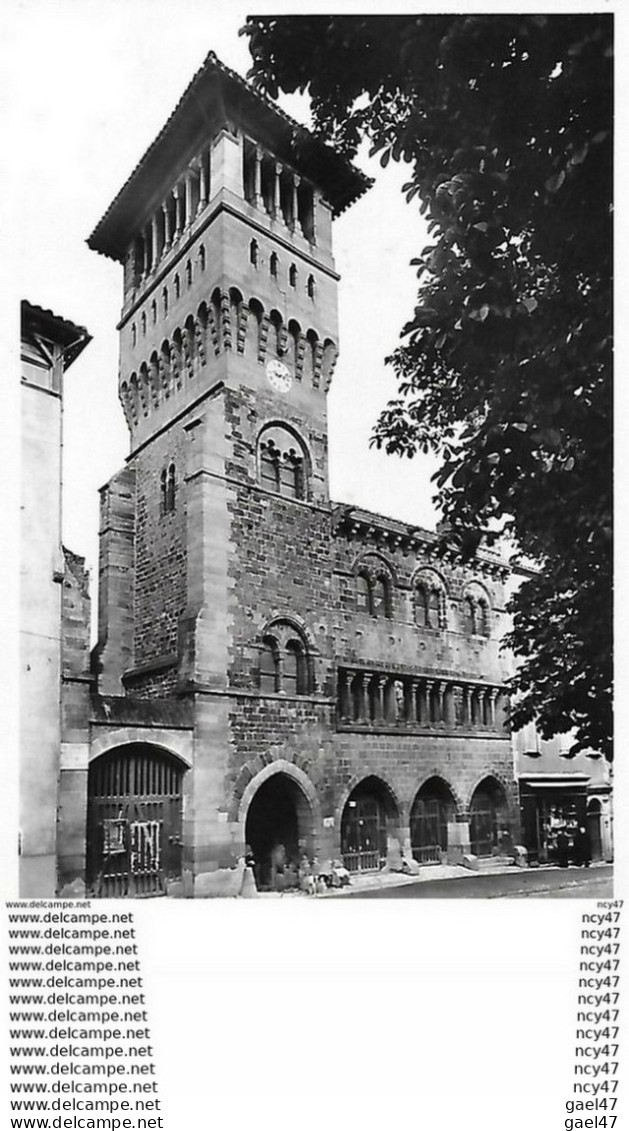 CPSM/pf (82) SAINT-ANTONIN.  L'Hôtel De Ville. ..I 251 - Saint Antonin Noble Val