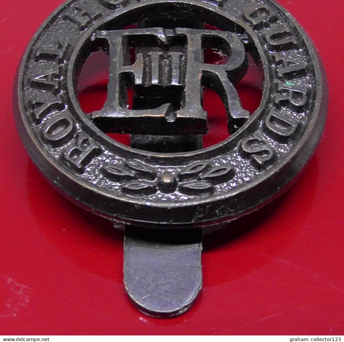 Royal Horse Guards Regiment Modern Metal Cap Badge British Army Queens Crown ERII - Armee