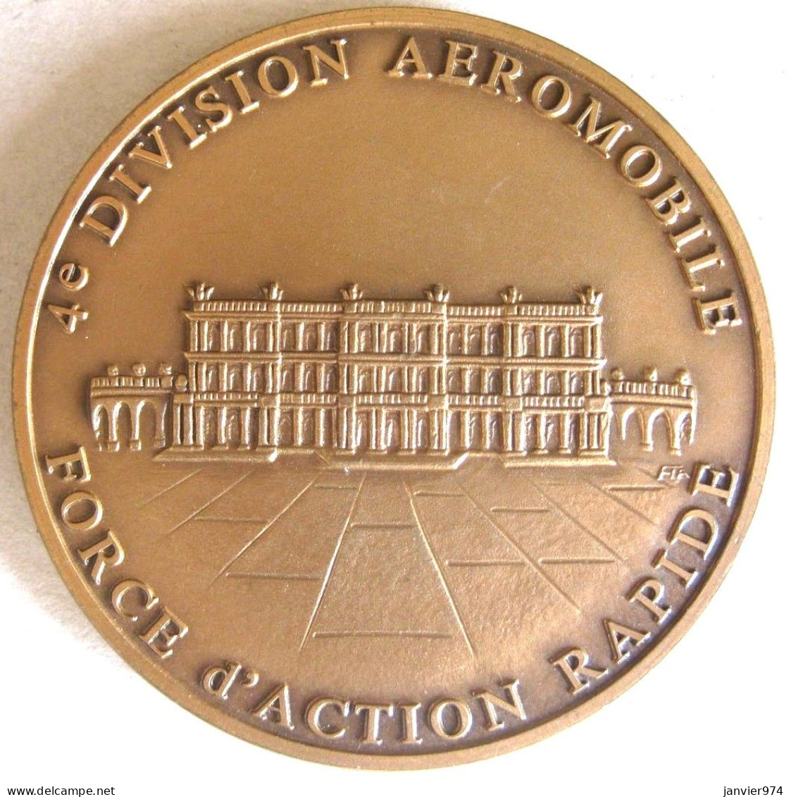 Médaille En Bronze 4e Division Aéromobile. Force D’Action Rapide - Altri & Non Classificati