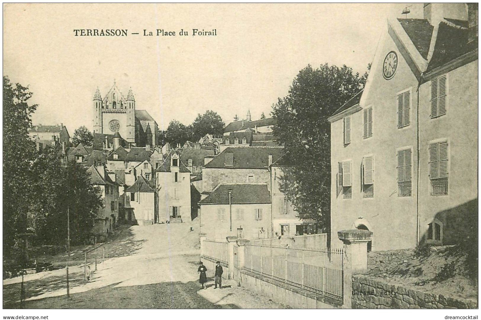 24 TERRASSON. La Place Du Foirail - Mussidan