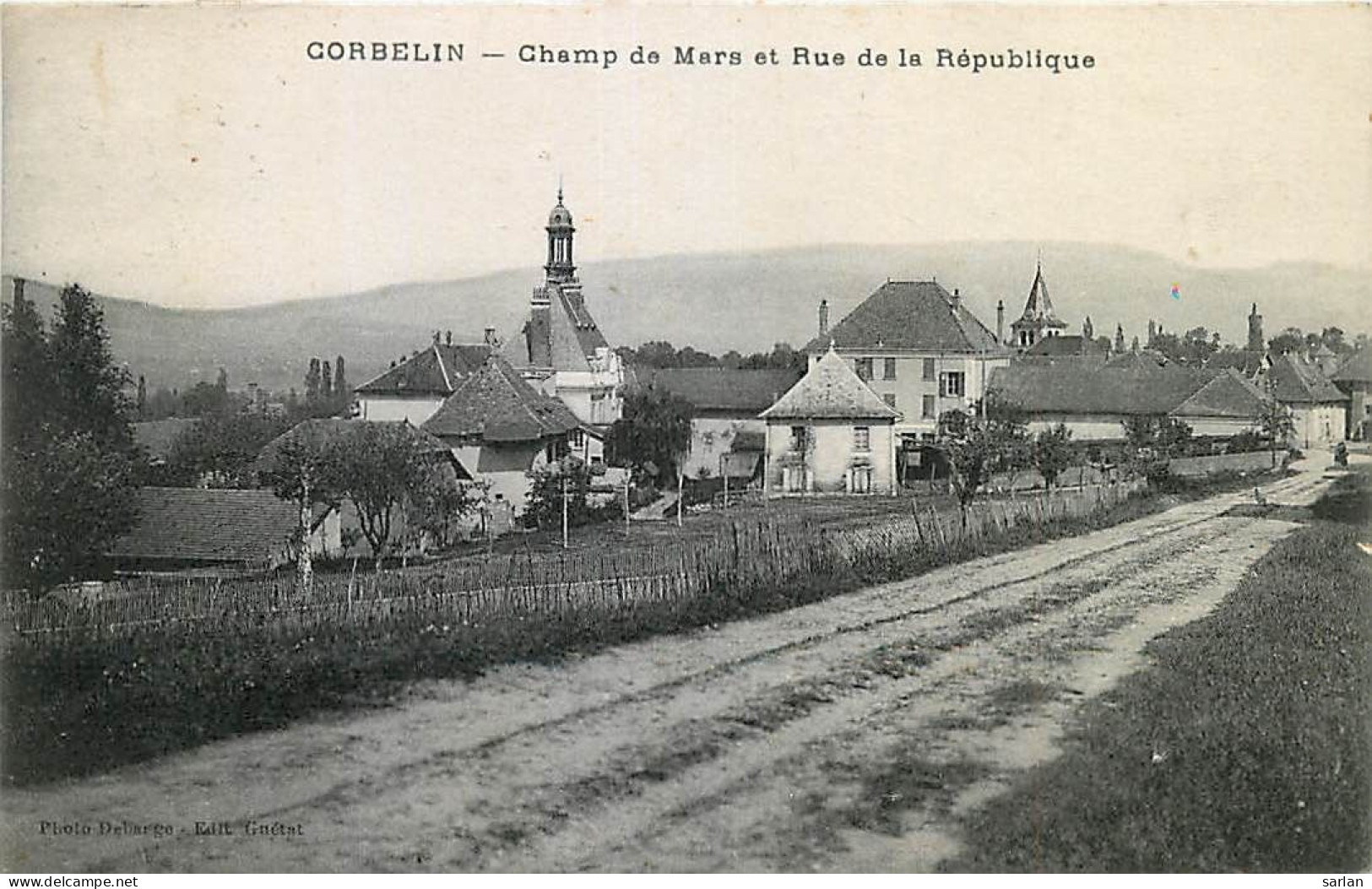 38 , CORBELIN , Champs De Mars Et Rue De La République , * 505 09 - Corbelin