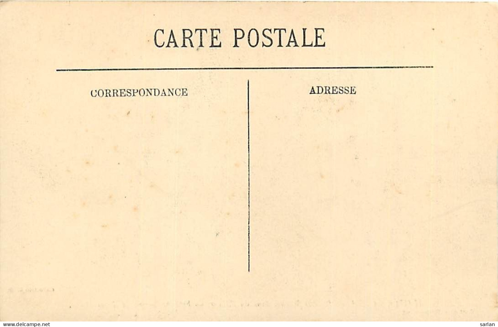 République Centrafricaine / Haute-Sanga / Plantes Fétiches Dans Un Village / * 507 78 - República Centroafricana