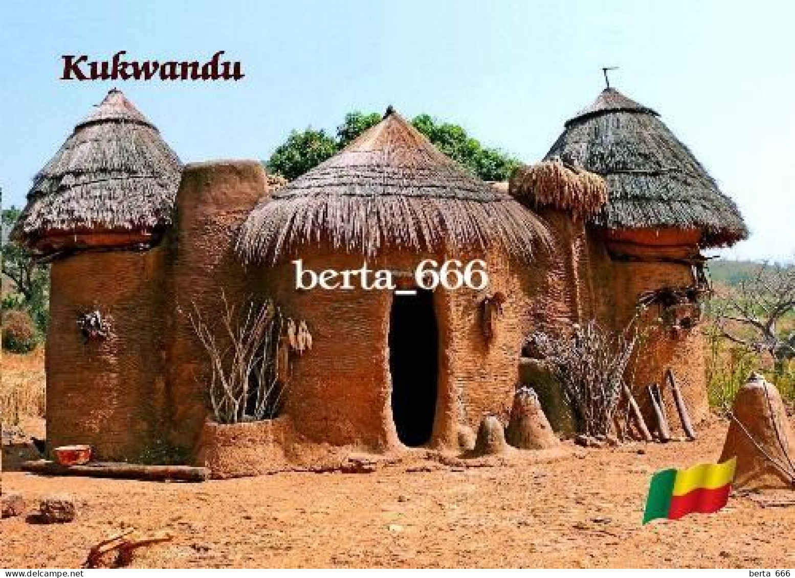 Benin Kukwandu Huts New Postcard - Benin