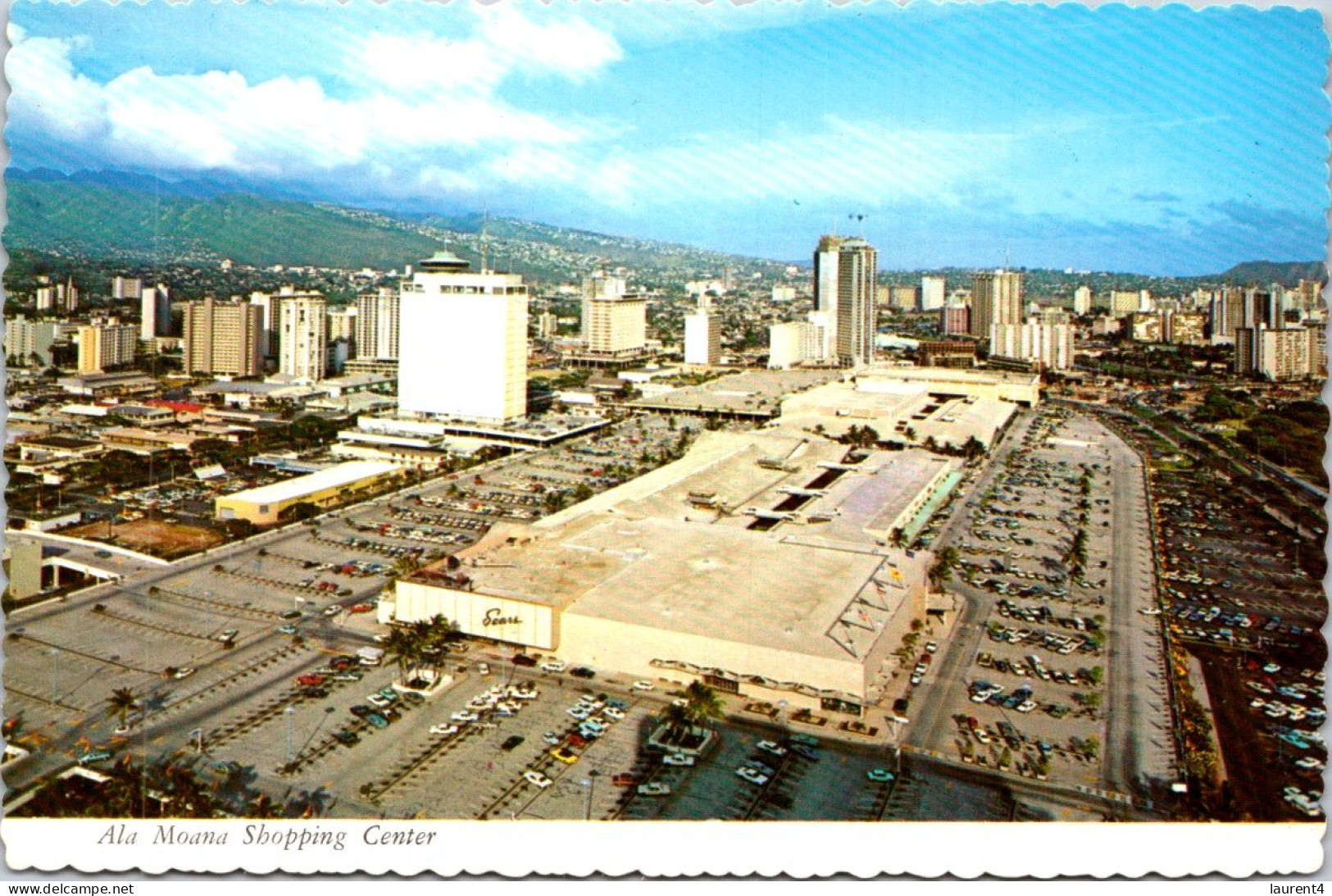 6-4-2024 (1 Z 12) USA - Hawaii Ala Moana Shopping Center - Negozi