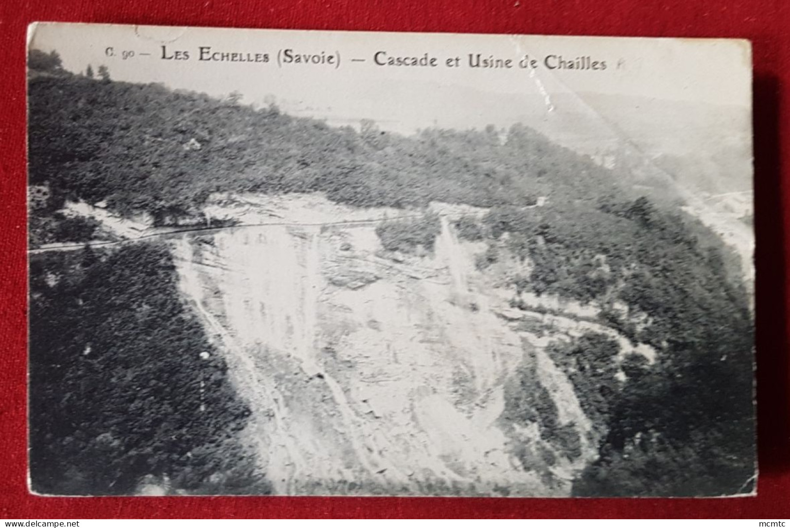 CPA Abîmée - Les Echelles -(Savoie) - Cascade Et Usine De Chaille - Les Echelles