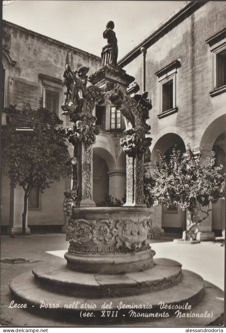 Cartolina Viaggiata Affrancata Francobollo Lecce Pozzo Nell'atrio Del Seminario Vescovile XVII Monumento Nazionale 1964 - Lecce